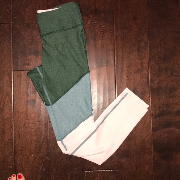 Outdoor Voices - Picture 2 of 4